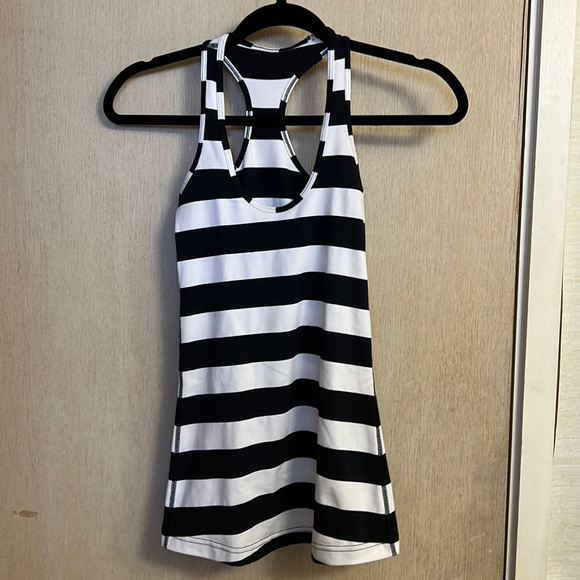Lululemon Tank - Picture 1 of 3